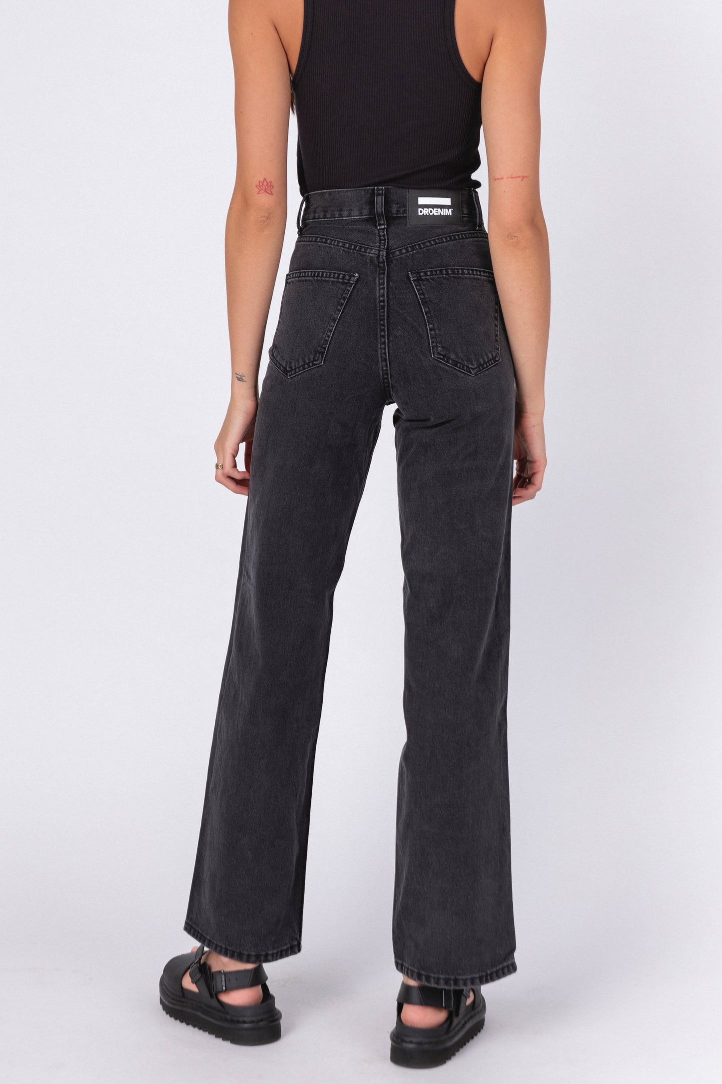 Echo Straight Jeans - Concrete Black